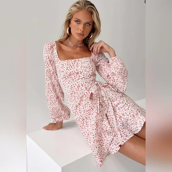 open lace back dress Runaway Princess Dress – Fairy Tong main image 0